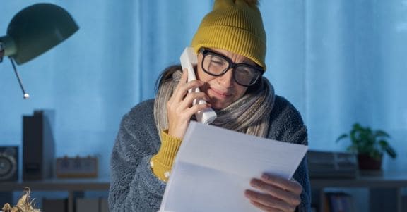 Image of sales rep who hates cold calling looking for alternatives to cold calling