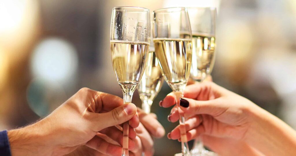 Master the toast, and you master a small but powerful piece of executive presence—that you're worth doing business with. Sales Gravy teaches salespeople how to effectively give an inspiring toast